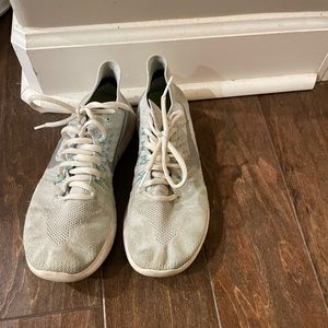 Nike Freefly tennis shoes light blue